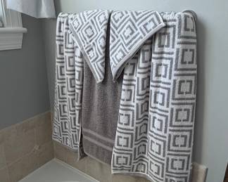 Superior Cotton Modern Geometric Towels
