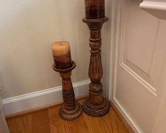 Set of 2 Wooden Pillar Candle Holders with Candles