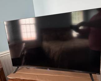 TCL 50" 4K UHD Roku Smart TV