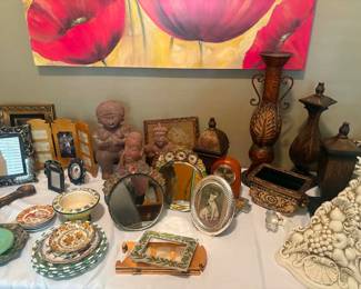 Assorted frames and Decorative items.