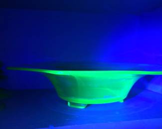 Light it up ! Vaseline Glass bowl