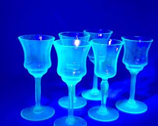 Light it up ! Vaseline Glasses