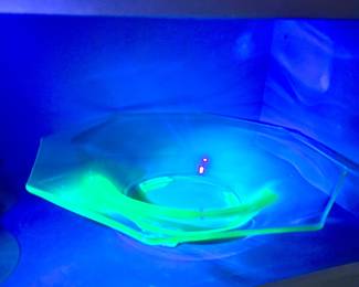Light it up ! Vaseline Glass bowl