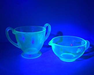 RARE - Vaseline Glass Sugar & Creamer Set!!