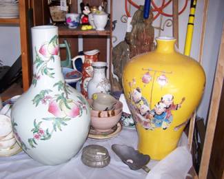 MORE VASE GLASS WARE 