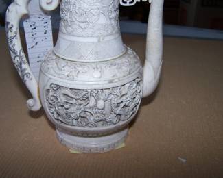 CLOSE UP CARVED