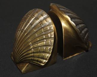Vintage Mid Century guilt, metal seashell book end