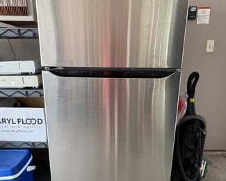 20 CU. FT. Top freezer Refrigerator