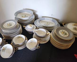 Pretty Dish Set