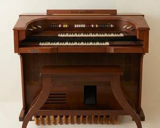 Thomas electric organ