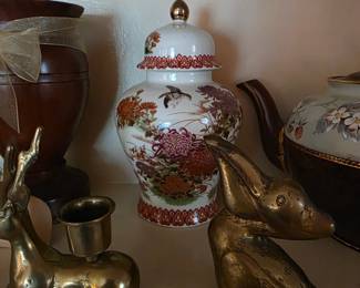 Porcelain jar