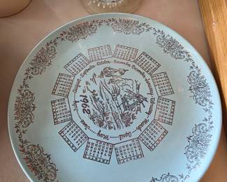 Calendar plate