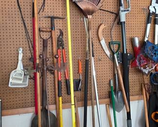 Long handle tools 