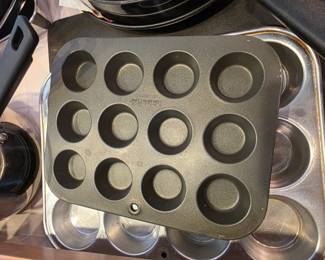 Muffin pans