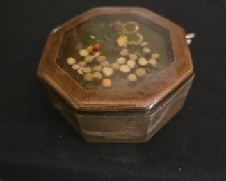 Wooden trinket box 