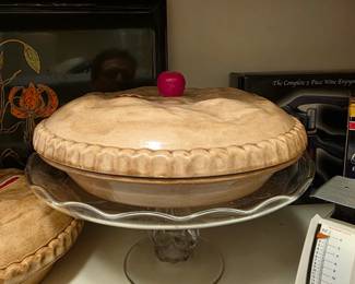 Ceramic pie dish