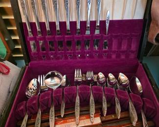 Silver-plated flatware 