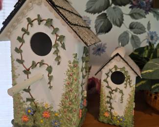 Novelty bird houses