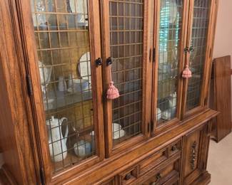 China cabinet 