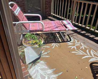 Chaise lounger