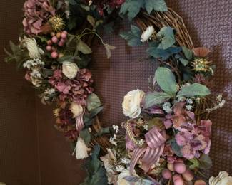 Floral wreath 