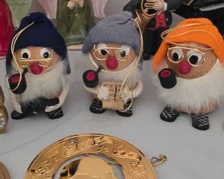 Wooden gnome ornament 