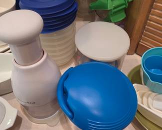 Assorted kitchen 