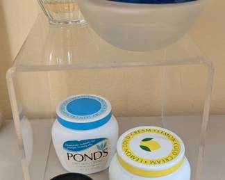 Vintage Pond's