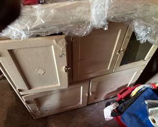 Vintage cabinet