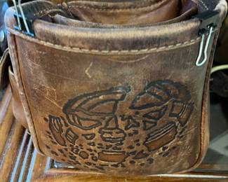 Vtg leather hunting bag