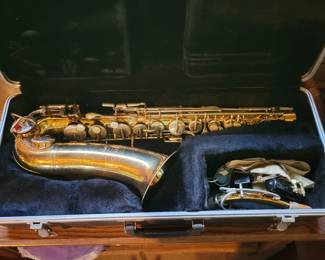 Blundy Saxophone