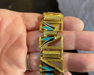 VERY RARE COSTUME BRACELET  - IF YOU KNOW COSTUME JEWELRY  YOU WILL KNOW THIS PIECE :))  