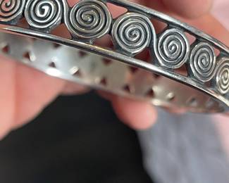 very retired james avery sterling "mycean " bangle 