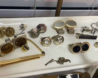  RETRO CUFF LINKS !!    