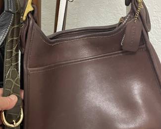 fabulous vintage brown leather coach    