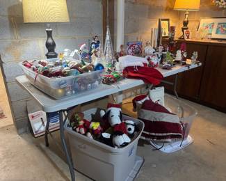 Large Collection of Christmas & Holiday Decor & Ornaments