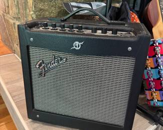 Fender Mustang 1 V.2 Combo Guitar Amplifier - Model PR 824 
