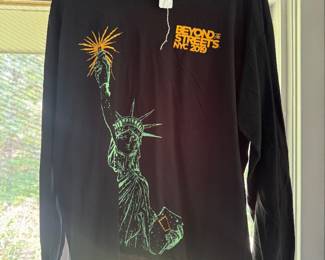 Beyond the Streets NYC 2019 Statue of Liberty Exhibition Long Sleeve T-Shirt Size XL 