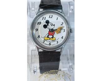 Vintage 1980s/1990s Lorus Mickey Mouse wristwatch