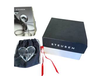 Steuben Glass crystal "Pucker" heart paperweigh