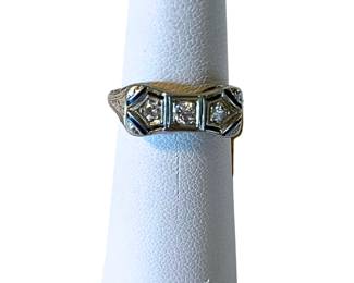 Antique Art Deco 18K three-stone diamond ring