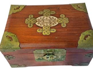 Republic Period Chinese export camphorwood box