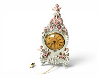Reina Califa porcelain clock
