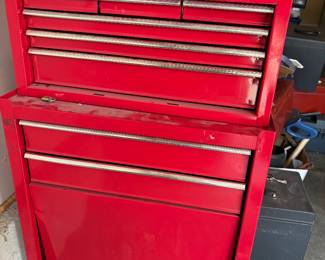 Tool chest