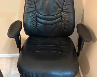 Black office chair