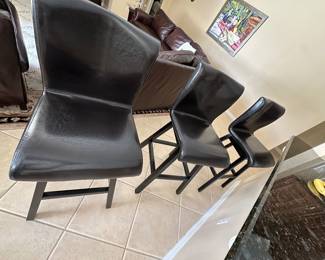 3 barstools
