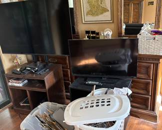 Dresser, TV's