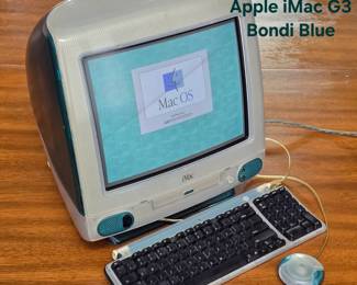 1998 Apple iMac G3 in Bondi Blue