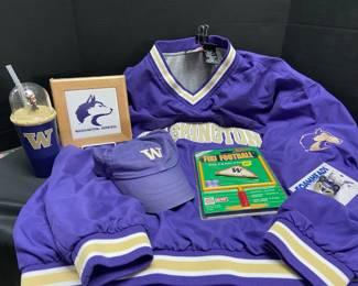 University Of Washington Huskies Pullover L Ball Cap Key Chain Trivet Game Kids Cup