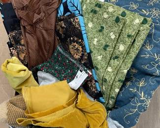 Box Of Fabric RemnantsCotton Fleece Velvet More